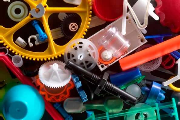 When to Use a Precision Custom Plastic Injection Molder