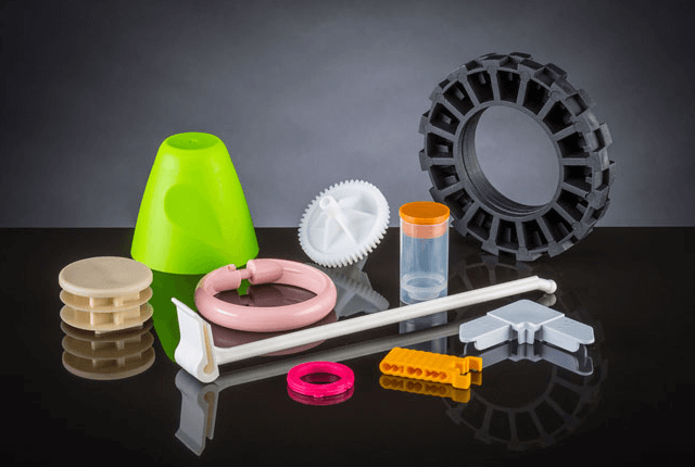 The Benefits of Replacing Metals with Plastics